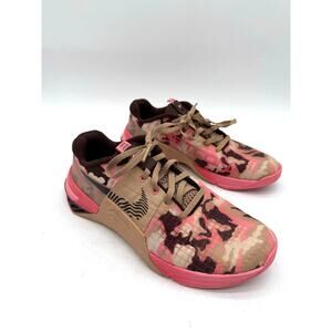 Nike Metcon 8 AMP Women’s 7.5 Coral Chalk Camo Pink Training Shoes DV9013-200